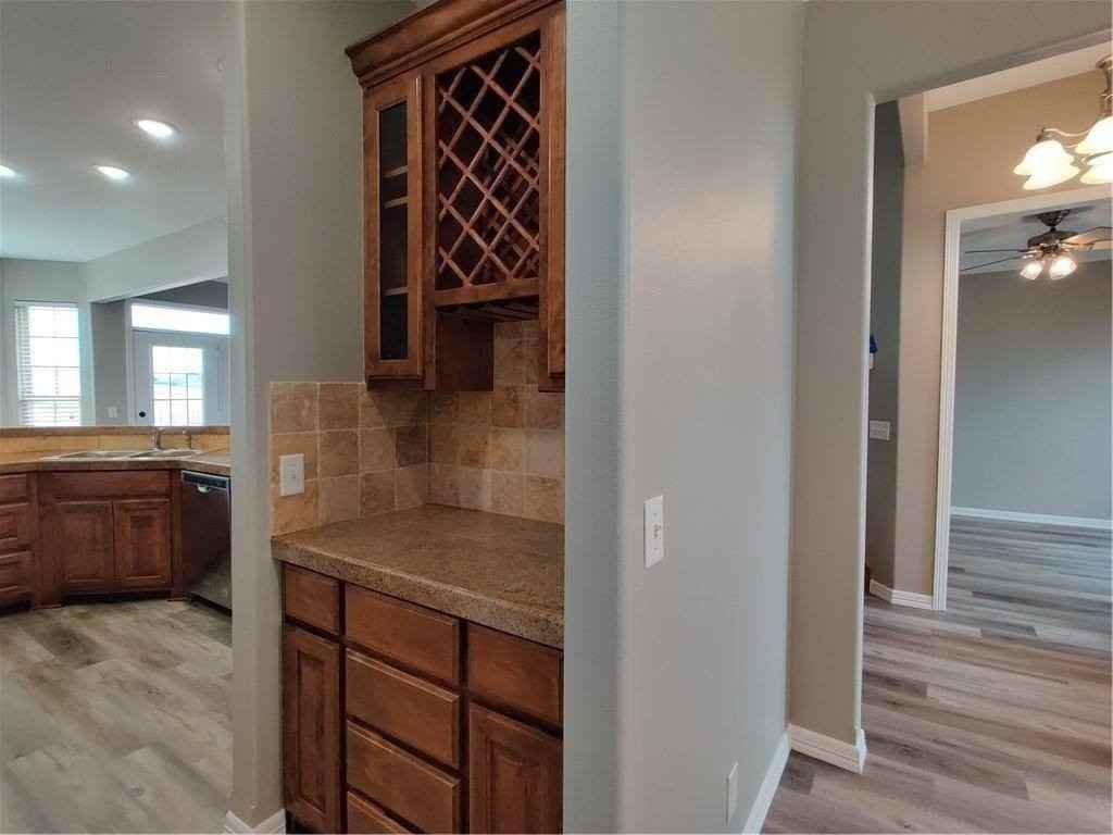 1030 Harvest St - Photo 6 of 27