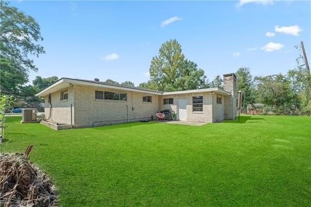 116 Sherry Dr - Photo 3 of 17