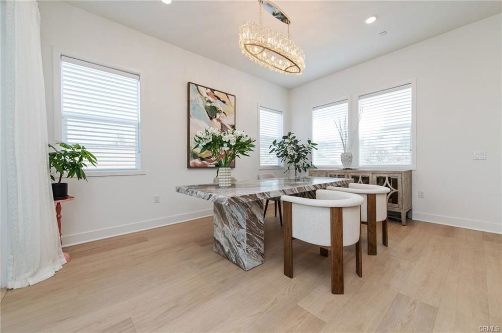 127 Merit - Photo 6 of 8