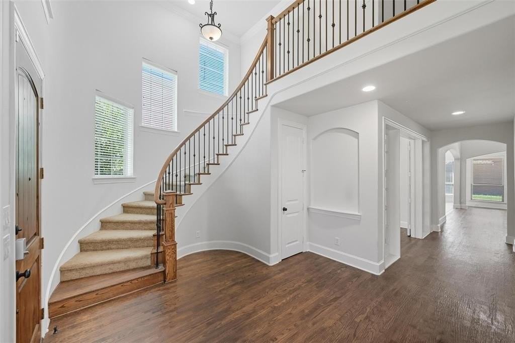 447 Dry Canyon Dr - Photo 2 of 25