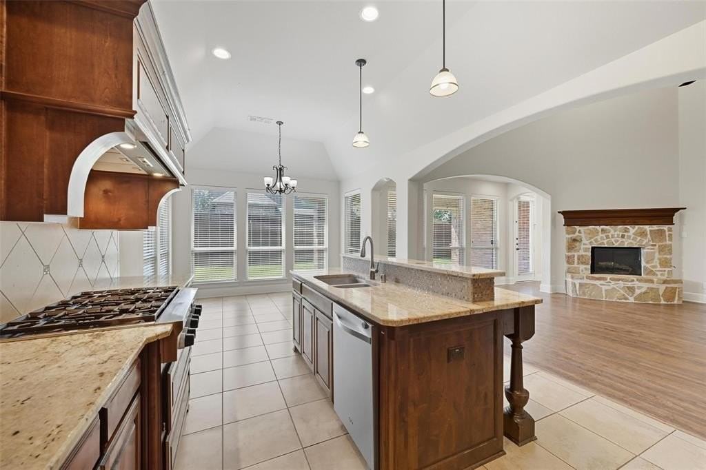 447 Dry Canyon Dr - Photo 4 of 25