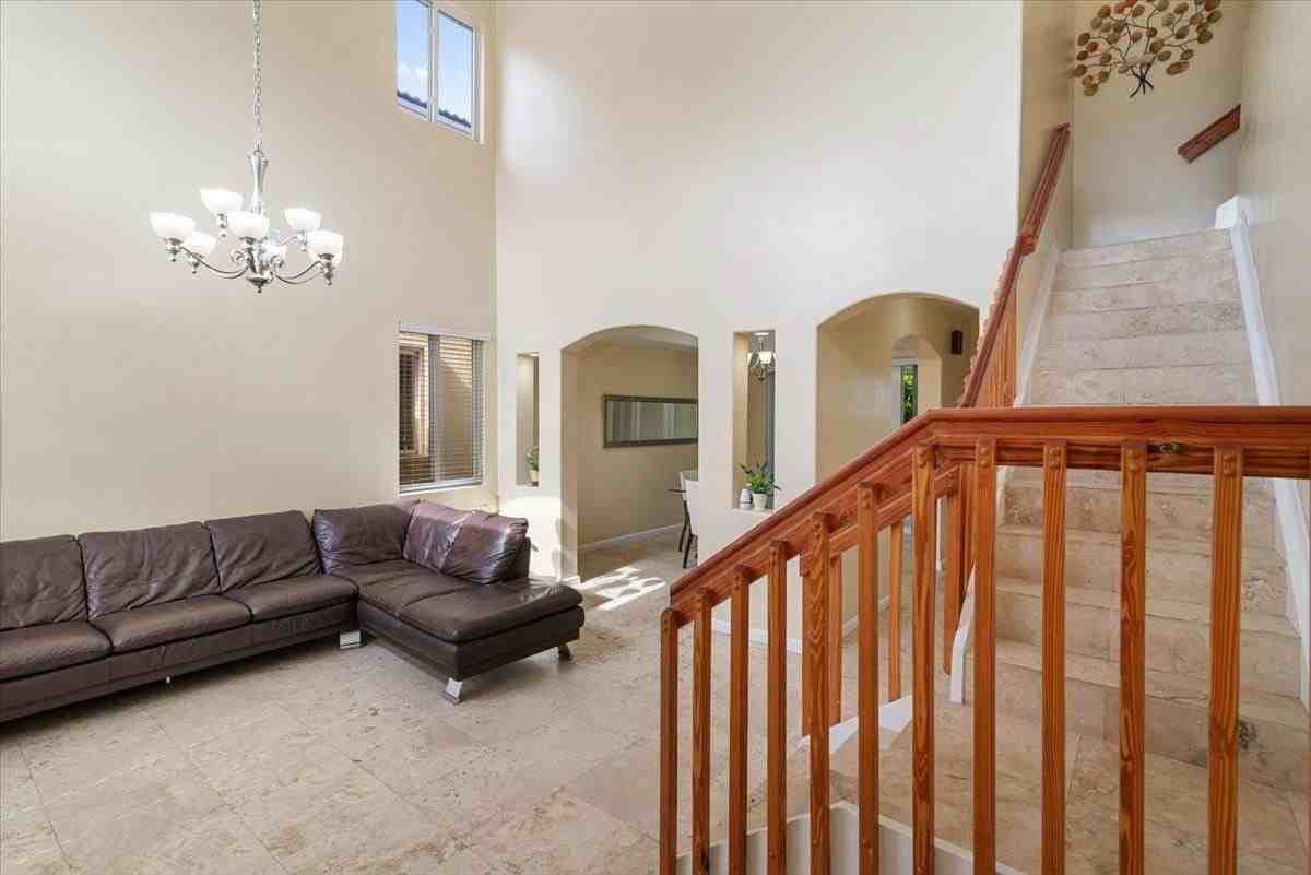 Sw 166th Ct - Photo 2 of 8