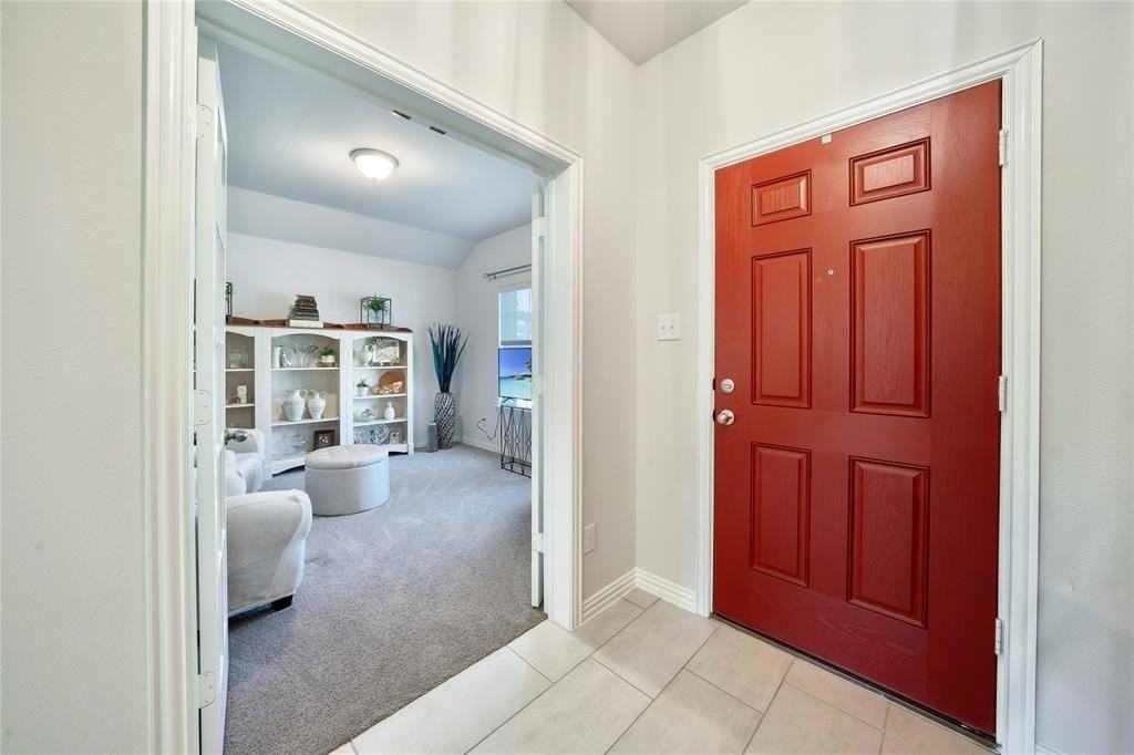 4137 Mountain Laurel Drive - Photo 4 of 28