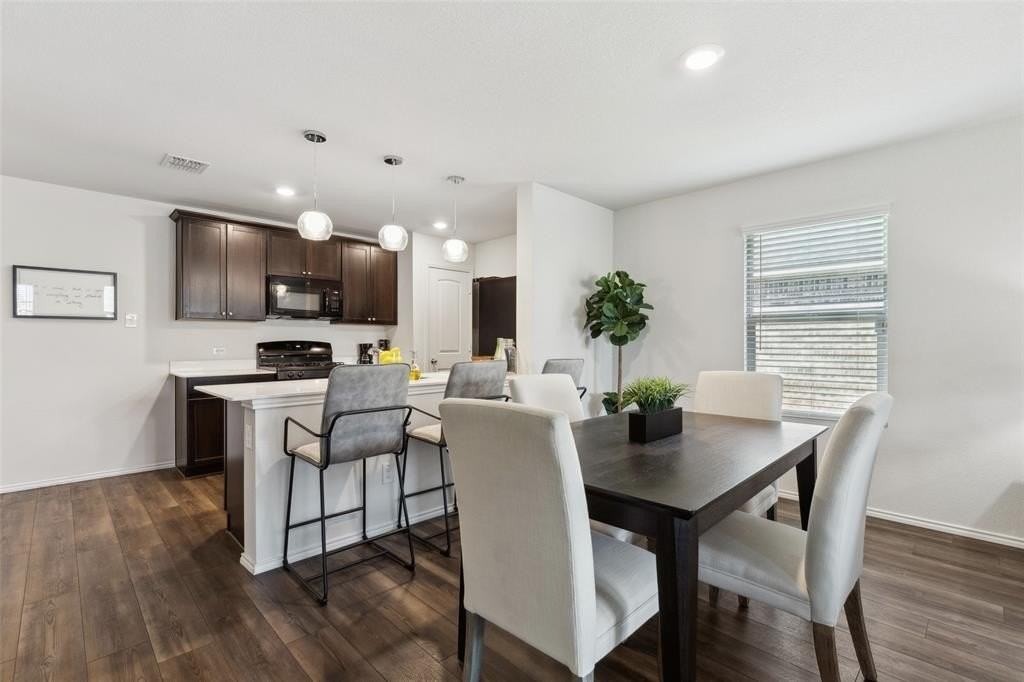 425 Sweet Shade Ln - Photo 4 of 28