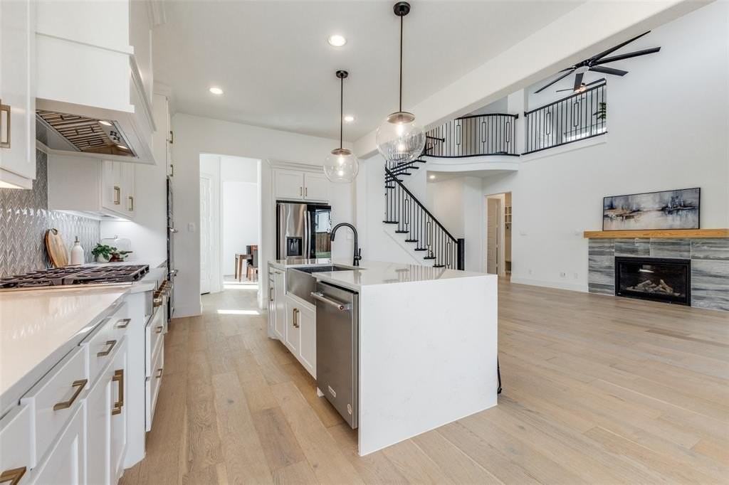 2500 Whitewood Drive - Photo 4 of 25