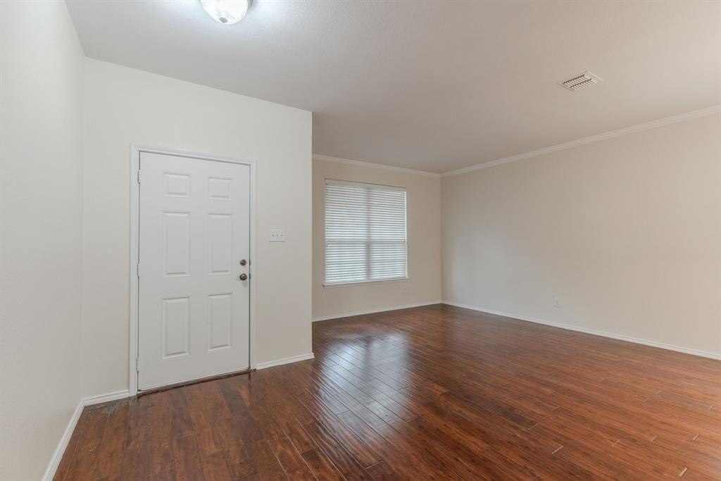 5828 Pebble Ridge Dr - Photo 4 of 37