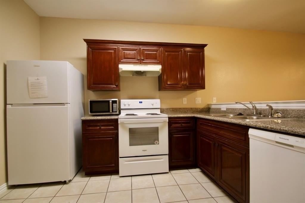 3116 Cherry Ln - Photo 4 of 19