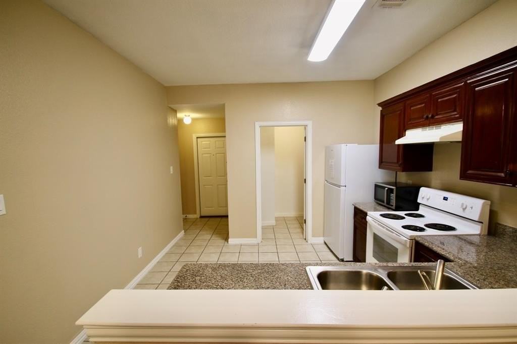 3116 Cherry Ln - Photo 5 of 19