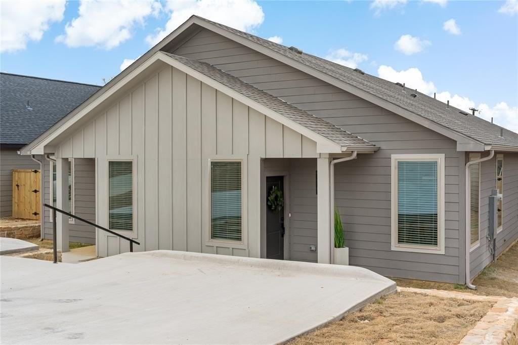 1301 Bells Dr - Photo 2 of 20