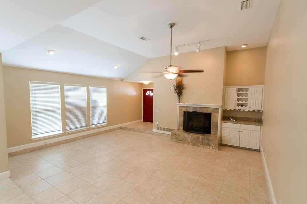 14816 Sopras Cir - Photo 3 of 27