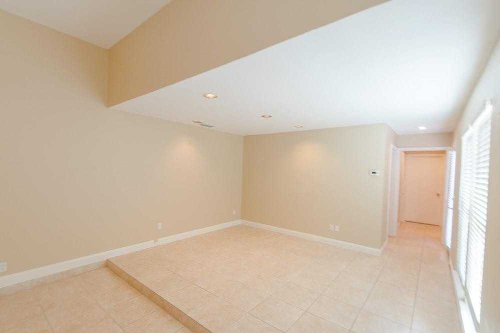 14816 Sopras Cir - Photo 7 of 27