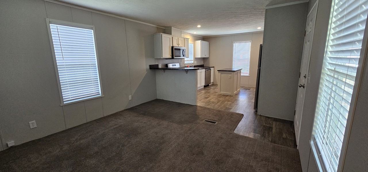 209 Magnolia #209 - Photo 3 of 8