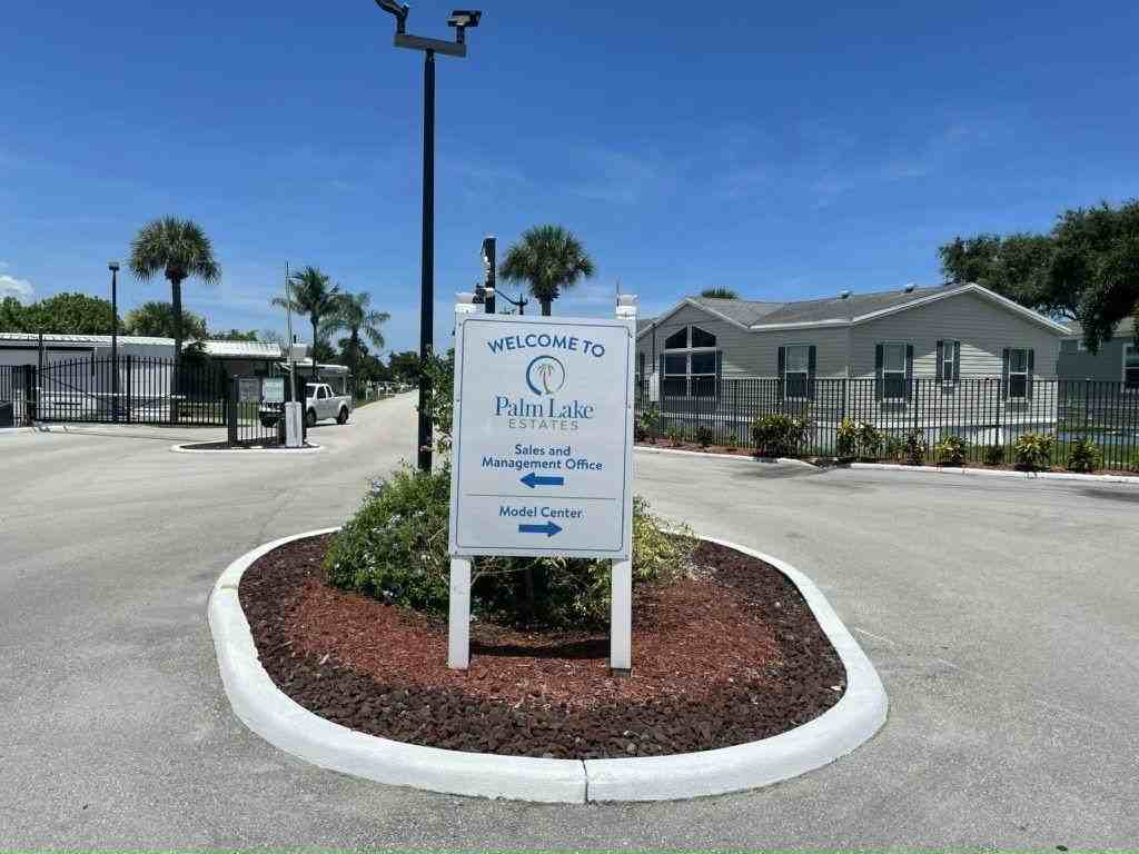 6980 41st Ave N #854 - Photo 2 of 9