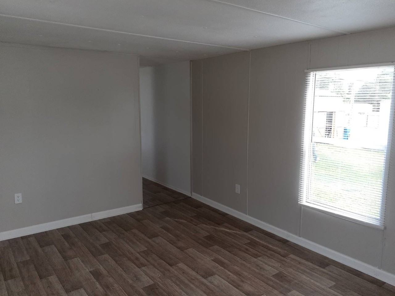 106 Fabian Drive #17 - Photo 4 of 8