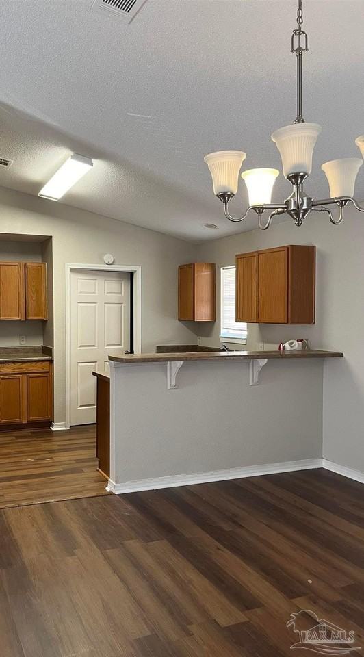 1760 West Strong Street - Photo 4 of 11