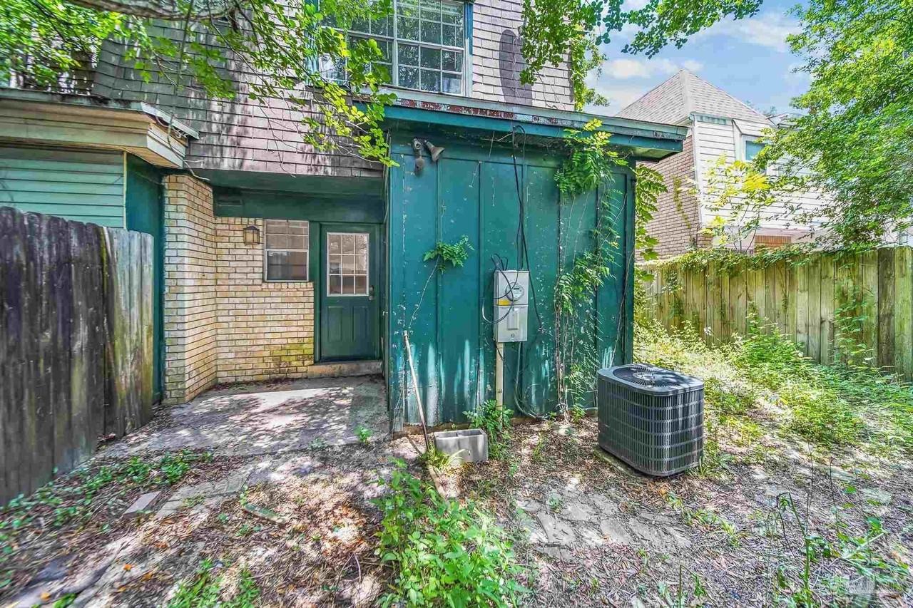 2107 Langley Ave - Photo 4 of 20