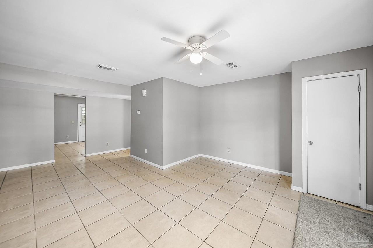 2107 Langley Ave - Photo 6 of 20