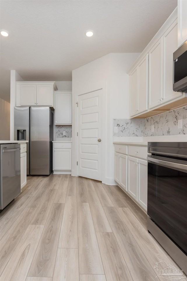 874 Windhill Dr - Photo 6 of 28