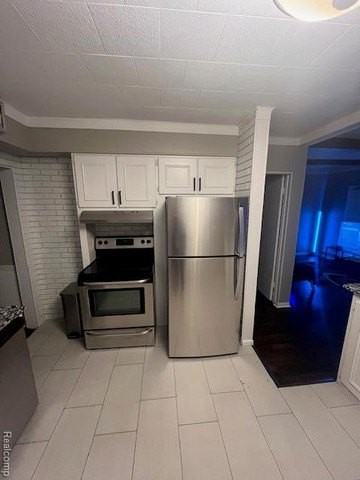 3268 Prairie Avenue - Photo 4 of 17