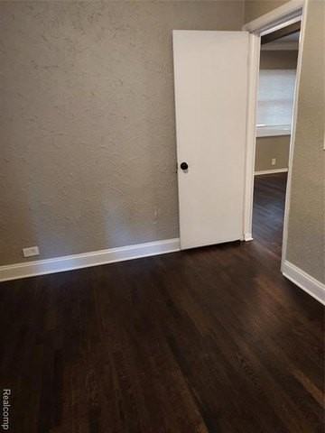 3268 Prairie Avenue - Photo 7 of 17