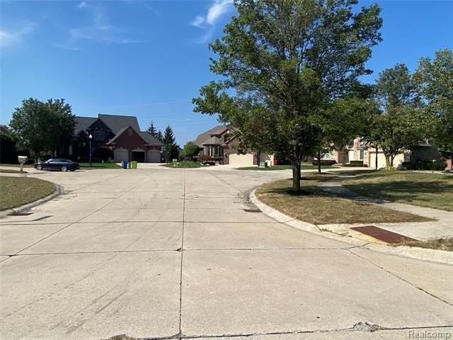 21675 Medallion Ct - Photo 2 of 27