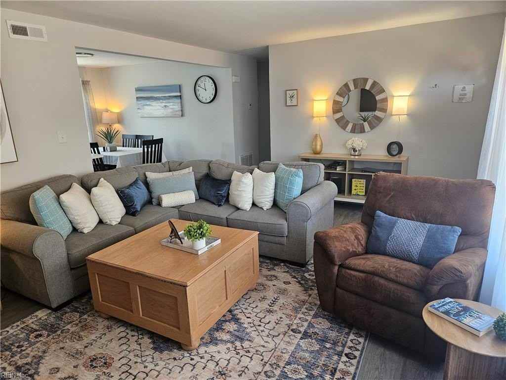 2213 Wharton Ave - Photo 3 of 26