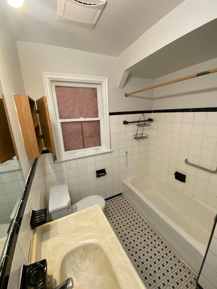 23 Willowhurst Crescent - Photo 5 of 28