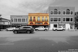 featured image of 142 W San Antonio St