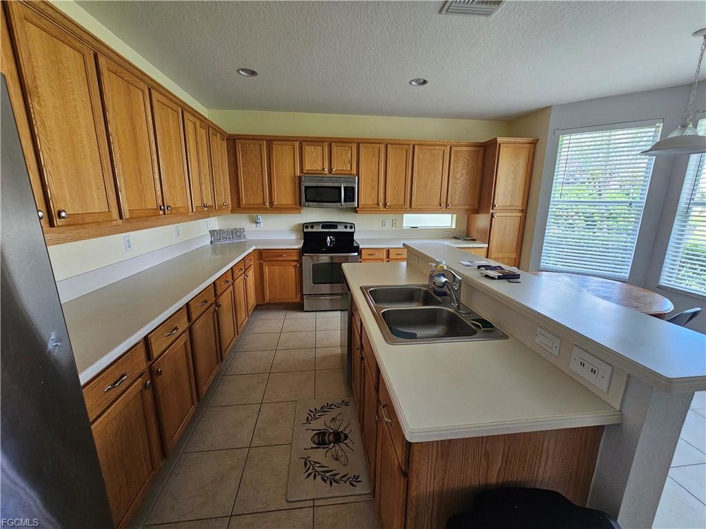 2084 Par Dr - Photo 2 of 8