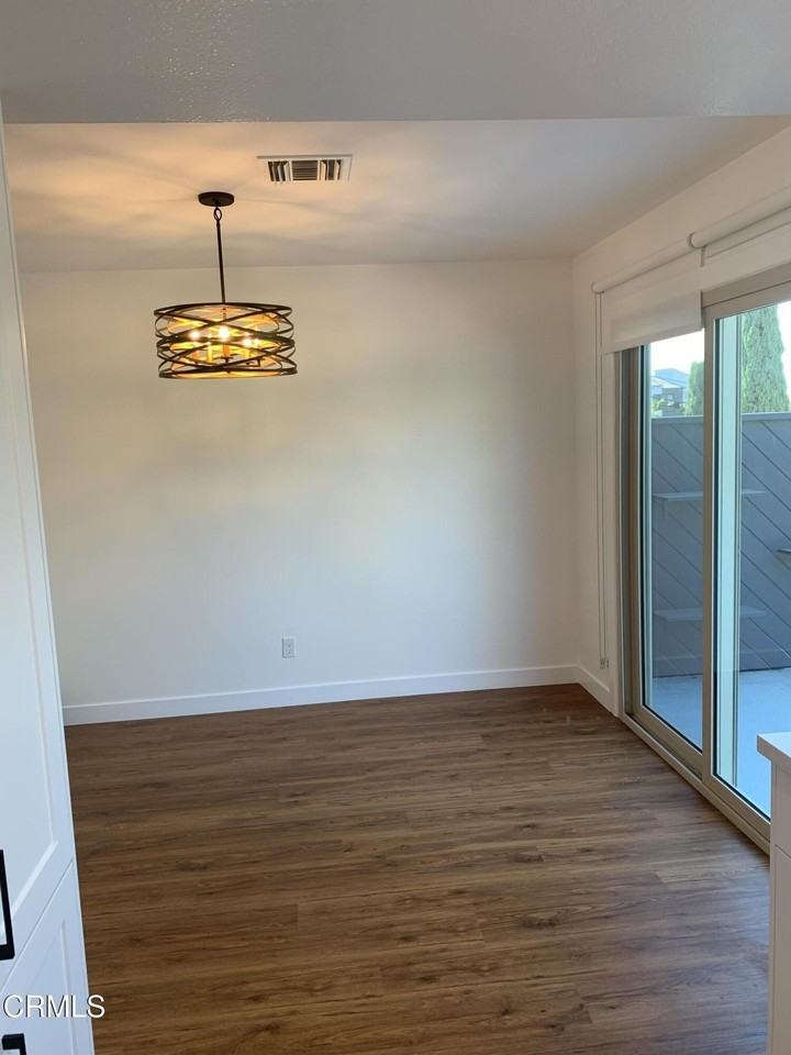 4053 Rosemont Ave - Photo 5 of 18