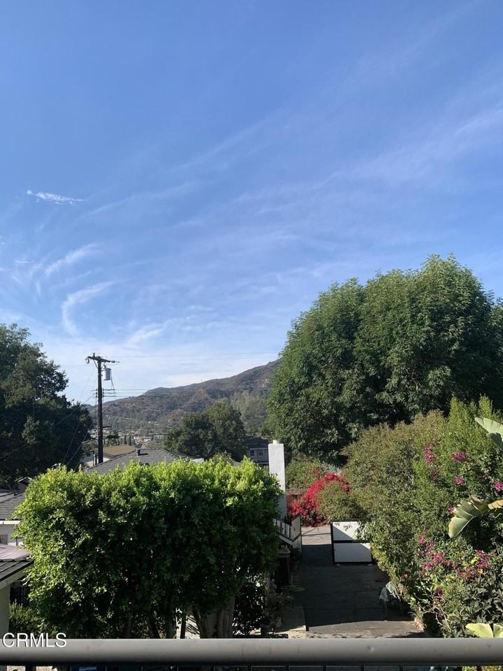 4053 Rosemont Ave - Photo 6 of 18