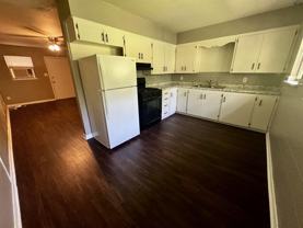 409 Park St #B - Photo 1 of 1