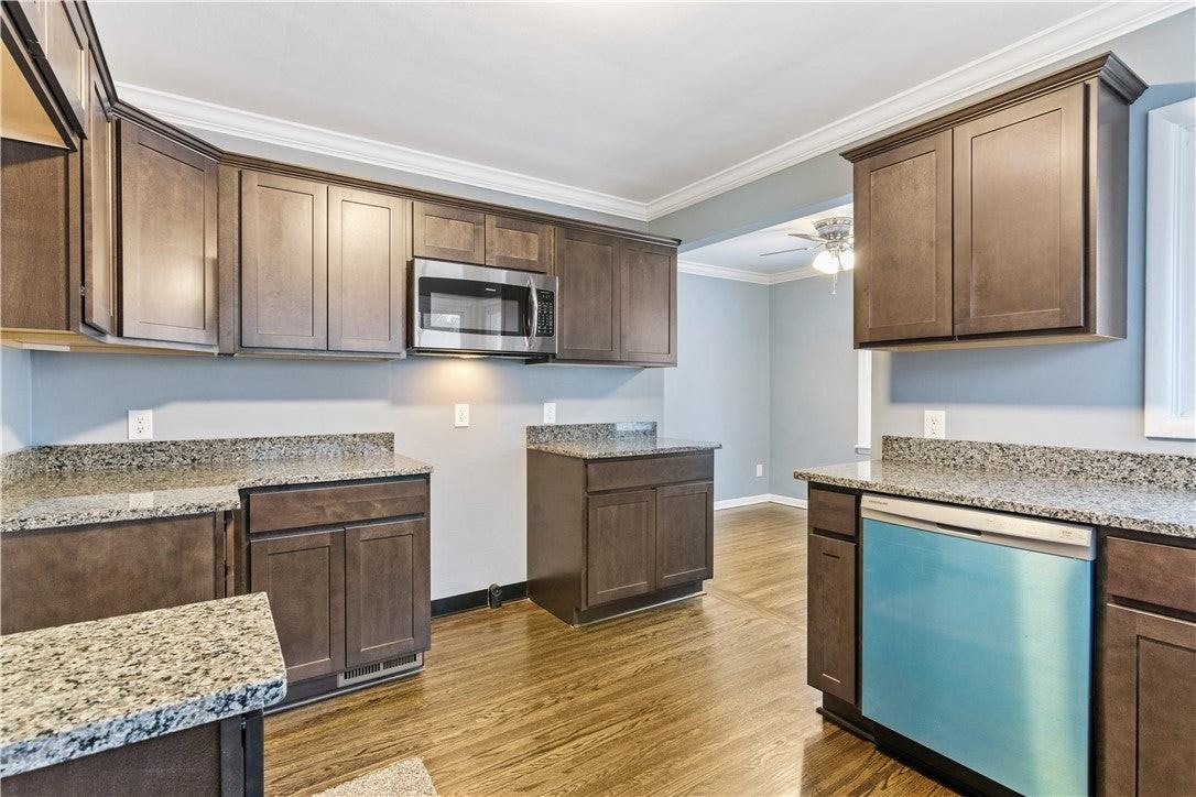 747 Britton Rd - Photo 5 of 33