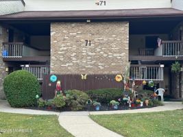 featured image of 71 Overlook Way