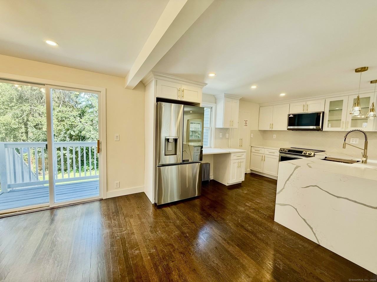 46 Silvermine Ave - Photo 6 of 39