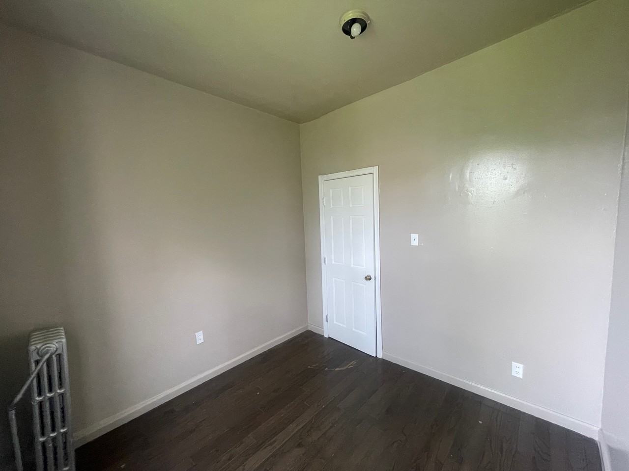 636 Sheffield Avenue - Photo 3 of 14