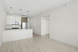 featured image of 808 S Michigan Ave