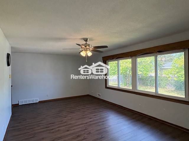 1506 71st Ave N - Photo 5 of 17