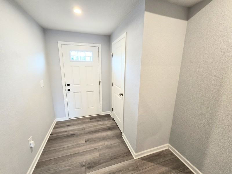 16 Clara Ct - Photo 2 of 28