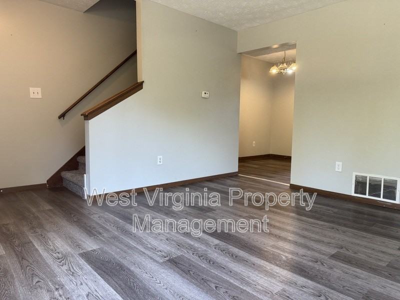 82 Beagle Club Rd - Photo 2 of 10