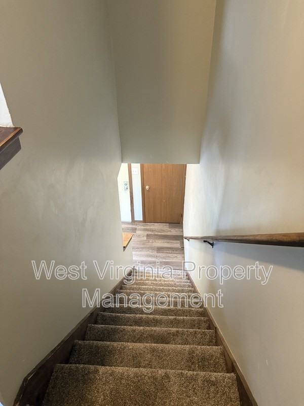 82 Beagle Club Rd - Photo 7 of 10