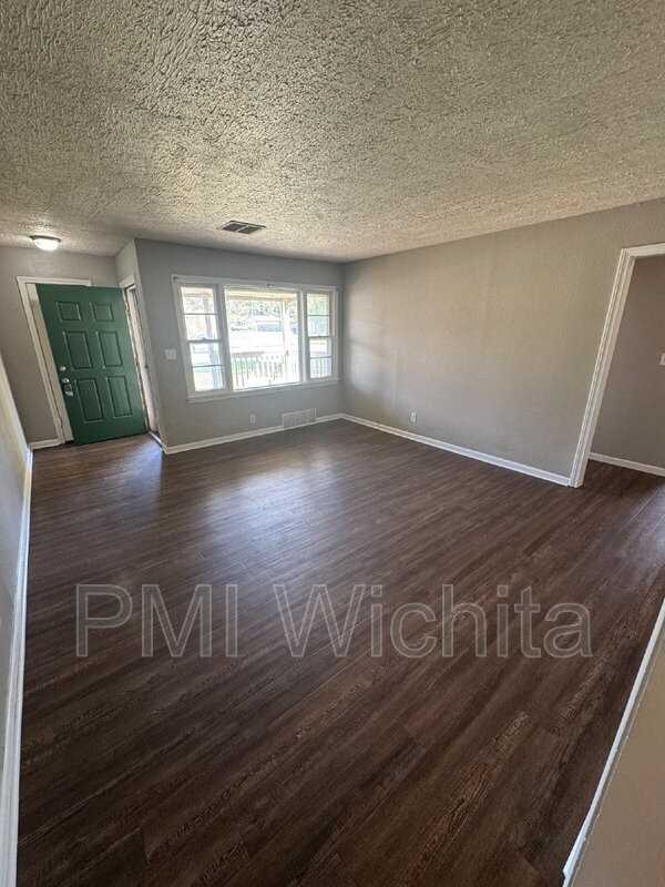 1663 S Woodlawn Blvd - Photo 7 of 25