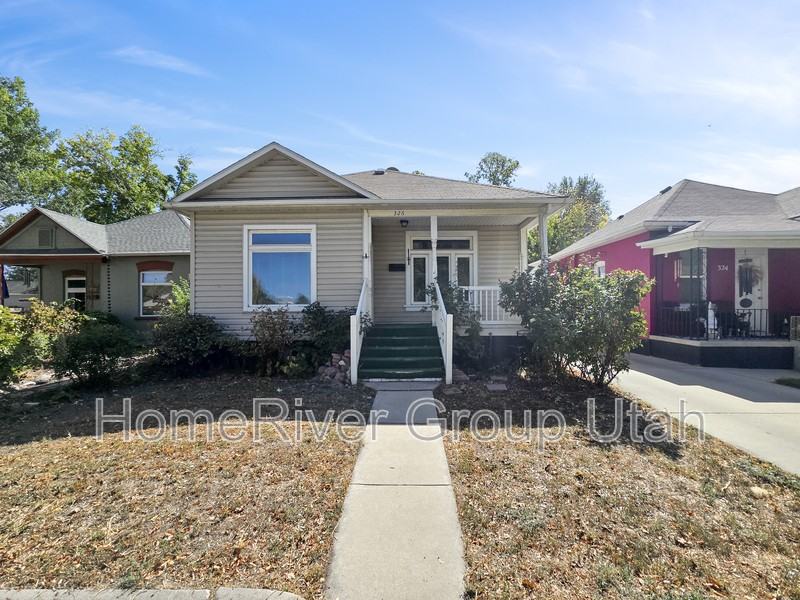 326 E Wilson Ave - Photo 2 of 19