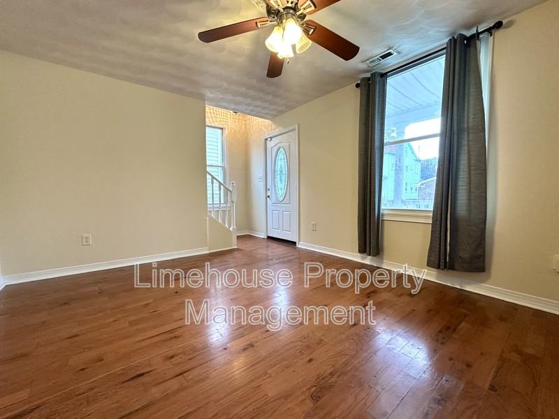 305 Hardy Ave - Photo 3 of 12