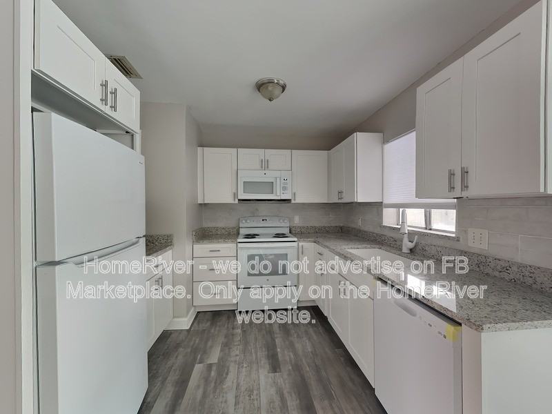 3718 Wade Rd - Photo 5 of 24