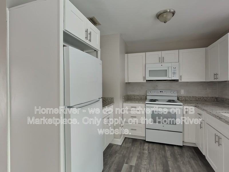 3718 Wade Rd - Photo 7 of 24