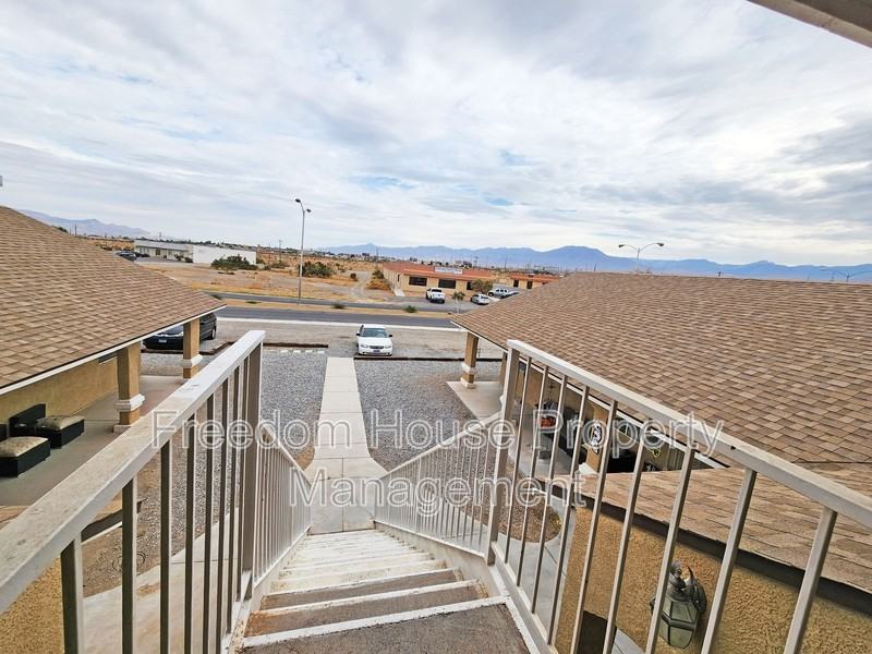 2321 E Calvada Blvd #6NODOGS - Photo 2 of 21