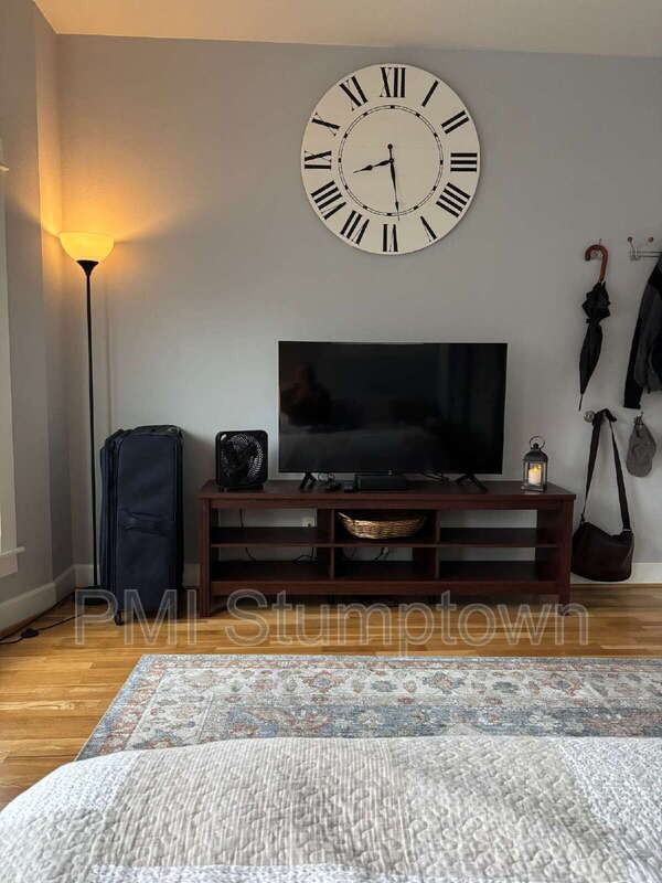 1714 Nw Couch St #18 - Photo 7 of 9