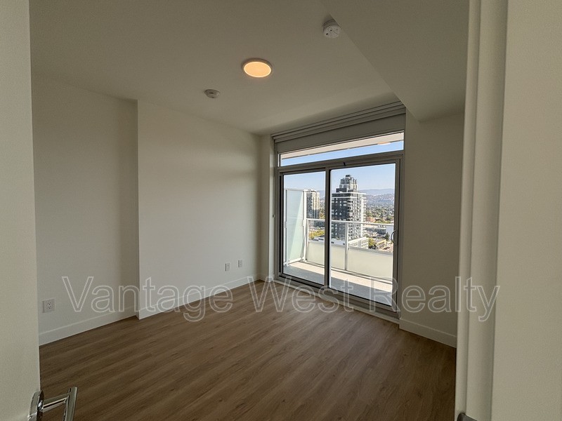 1604 Water St - Photo 6 of 24