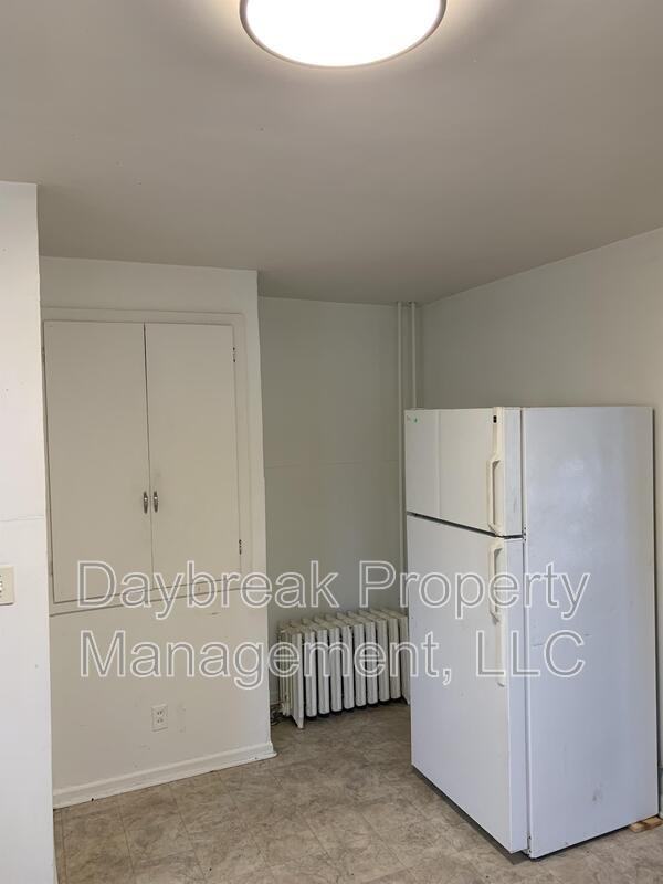 1209 11 1/2 St N - Photo 5 of 12